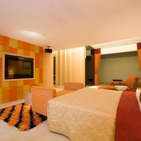 Harport Motel Kaohsiung Exteriör bild