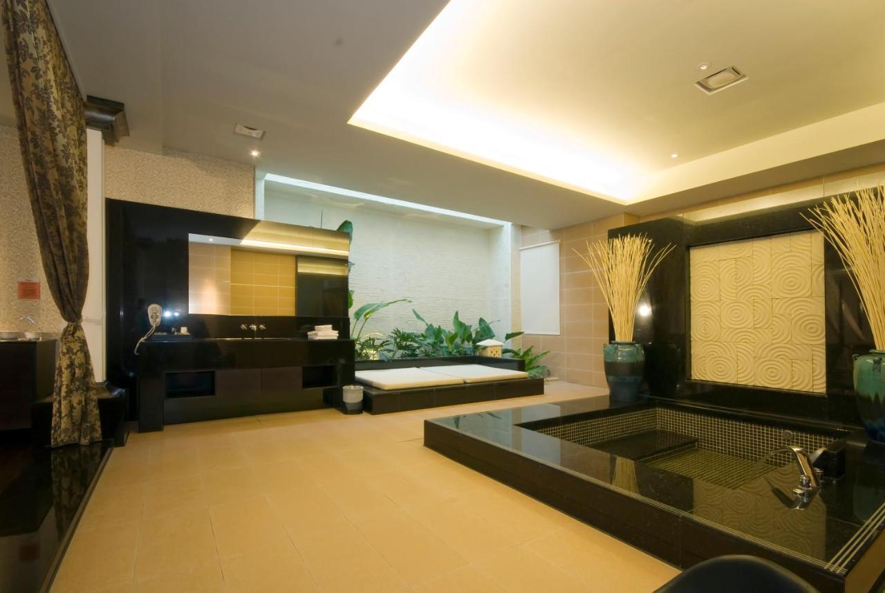 Harport Motel Kaohsiung Exteriör bild