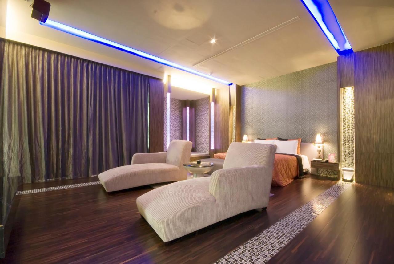 Harport Motel Kaohsiung Exteriör bild